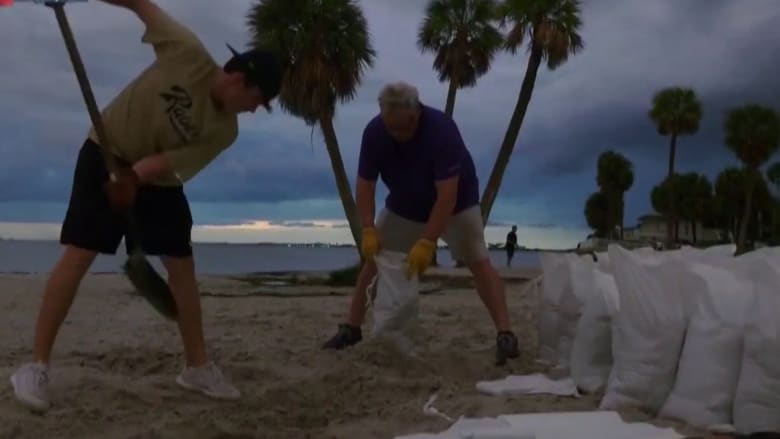 Florida mayor: ‘There’s still time to evacuate’ as Hurricane Ian barrels toward state's west coast