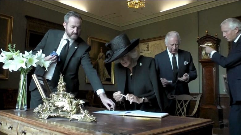 ‘Every stinking time’: Charles appears furious with leaky pen