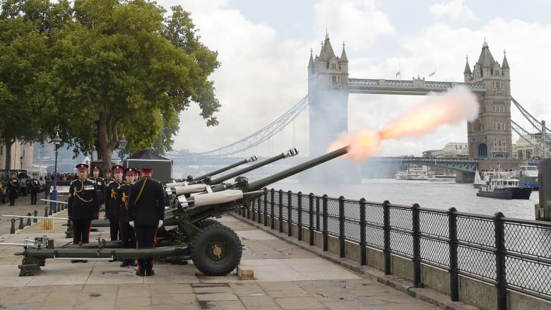 Gun salutes fired across U.K. in tribute to Queen Elizabeth II
