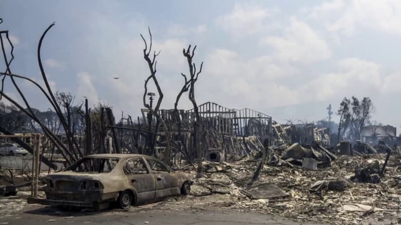 ‘It felt like a war zone’: ER doctor on Hawaii wildfire rescue efforts