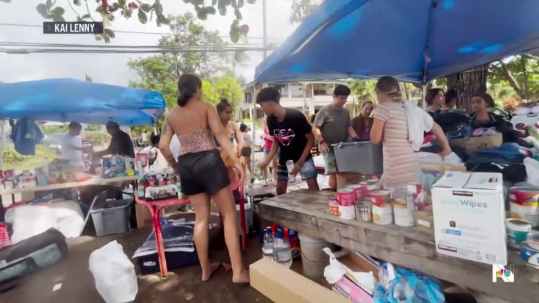 Pro surfer Kai Lenny aids Maui wildfire recovery