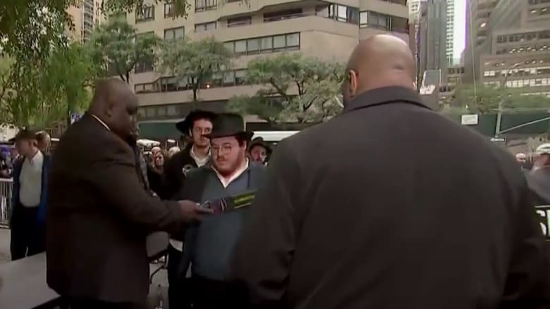 NYPD beefs up security measures ahead of potential antisemitic attacks