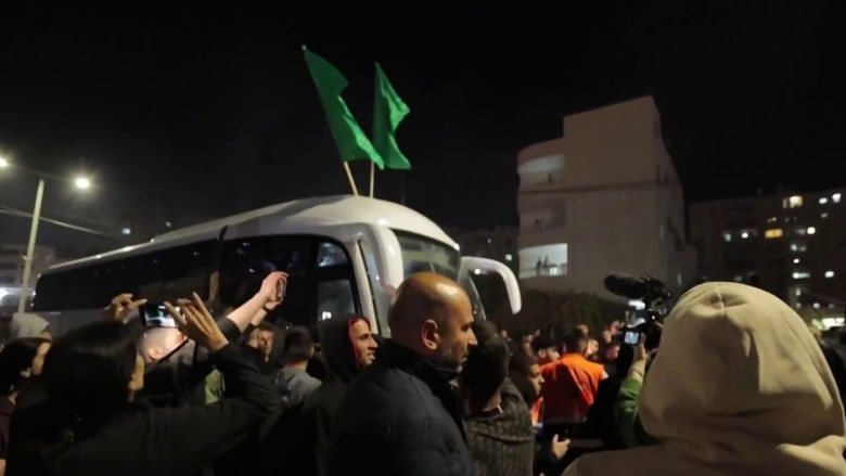 Palestinian prisoners reunite with family members amid temporary cease-fire