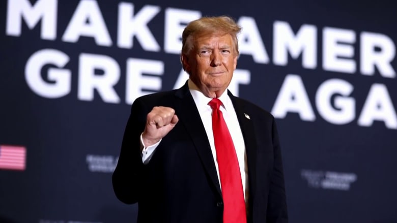Trump dominates in Iowa as GOP caucuses near