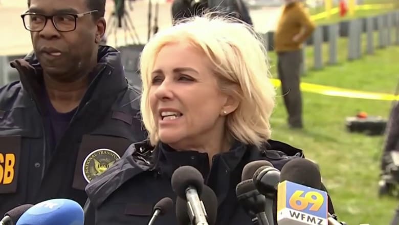 NTSB gives timeline of Baltimore bridge collapse response