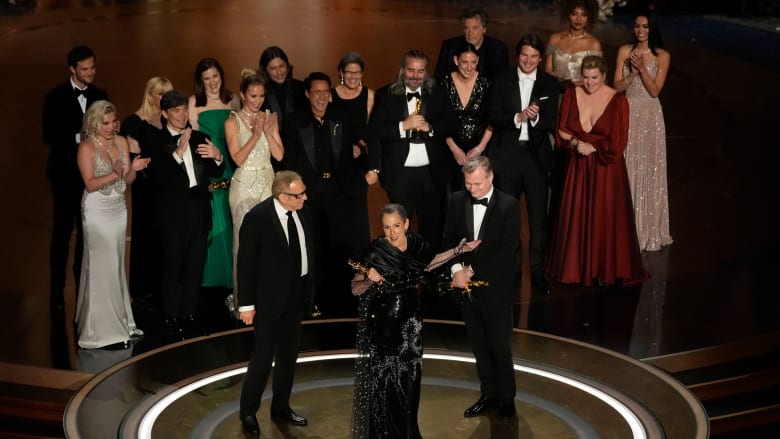'Oppenheimer’ wins Oscar for best picture