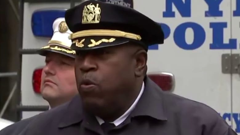 Police: Man in critical condition after setting himself on fire outside NYC courthouse