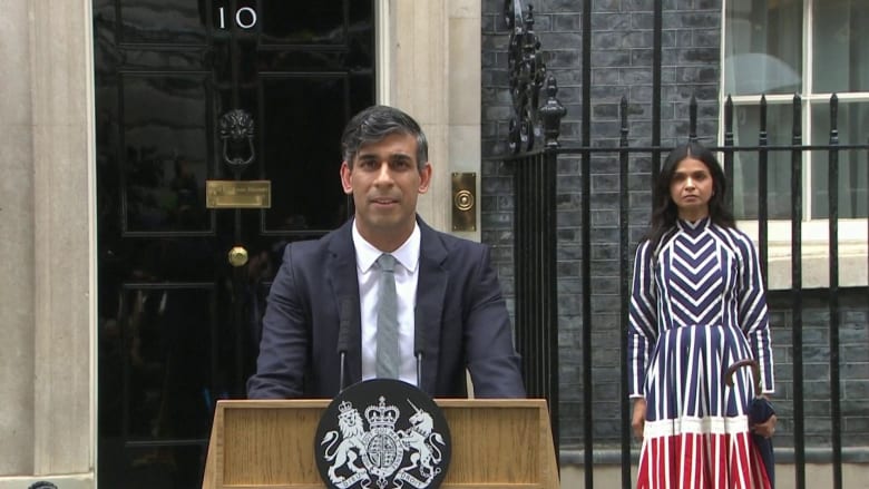 Outgoing U.K. prime minister Sunak says 'sorry' after election defeat