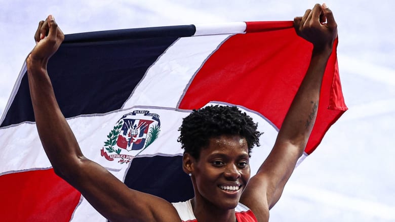 Marileidy Paulino cruises to gold medal in the women's 400-meter