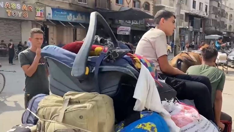 Palestinians flee Gaza's Jabalia camp amid intense Israeli bombardment