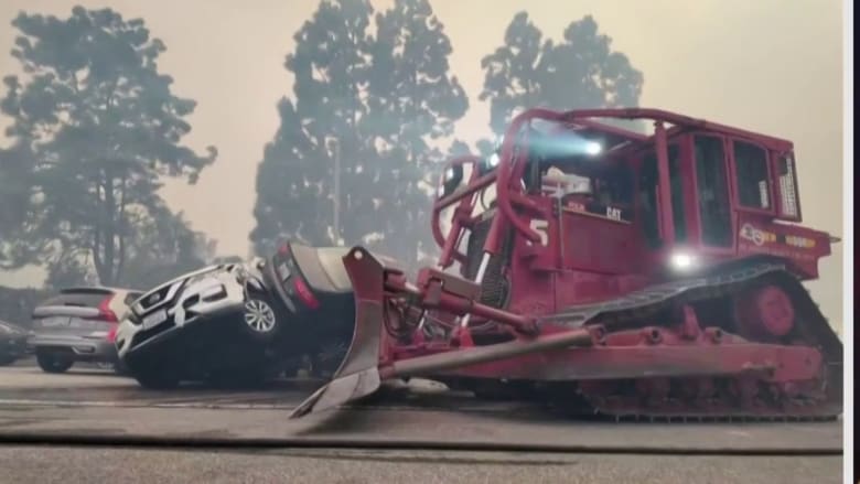 ‘Get out if you want to live’: Man describes moments he evacuated his car