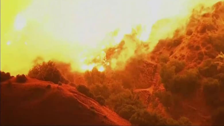 New wildfire burns in Hollywood Hills near Runyon Canyon