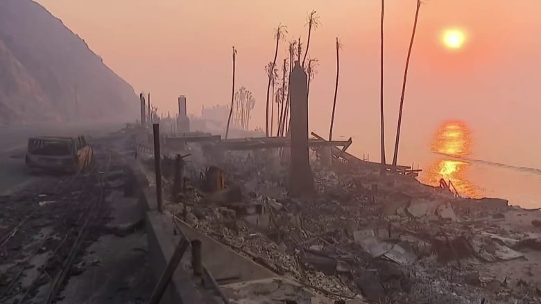 Death toll rises as California wildfires rage