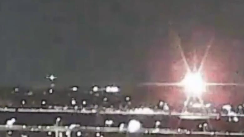 Air traffic right-of-way at Reagan National Airport explained