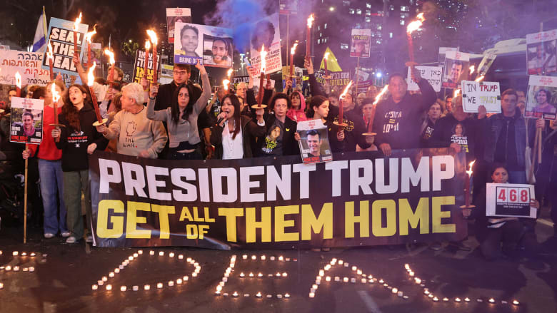 Demonstration by families of hostages appeals directly to Trump