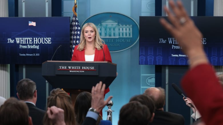White House press secretary announces changes to press pool
