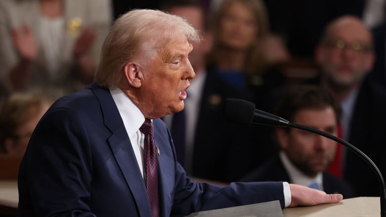 Trump invites Greenland to join U.S.