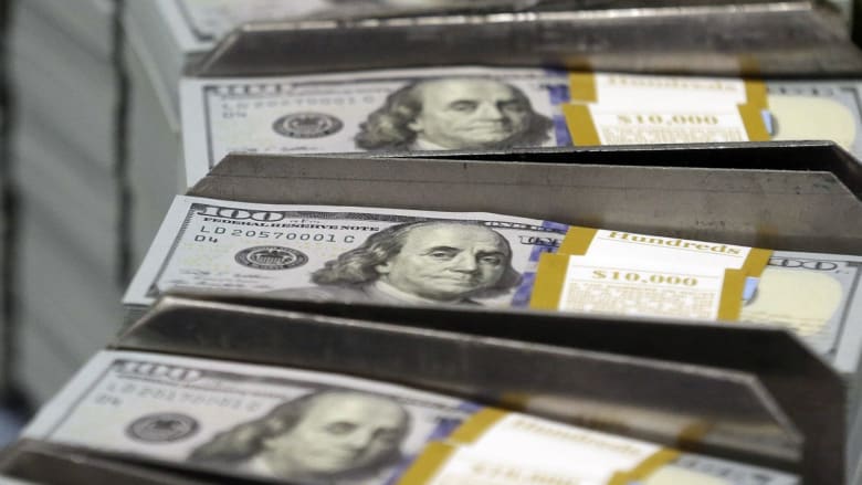 Moody's downgrades U.S. credit rating on increase in government debt