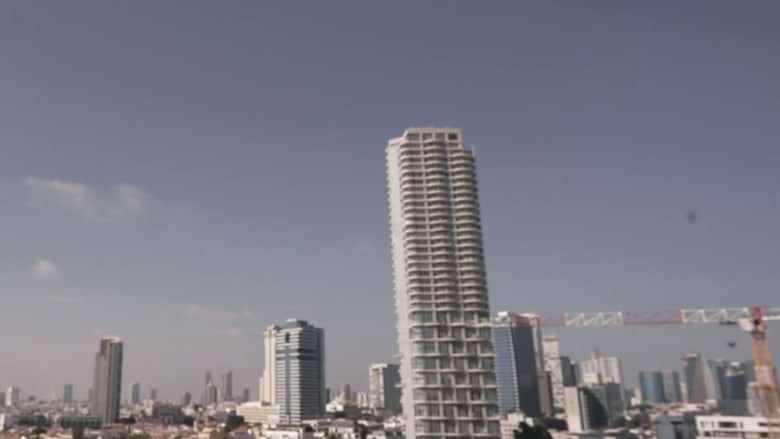 Sirens sound in Tel Aviv, officials give all clear minutes later