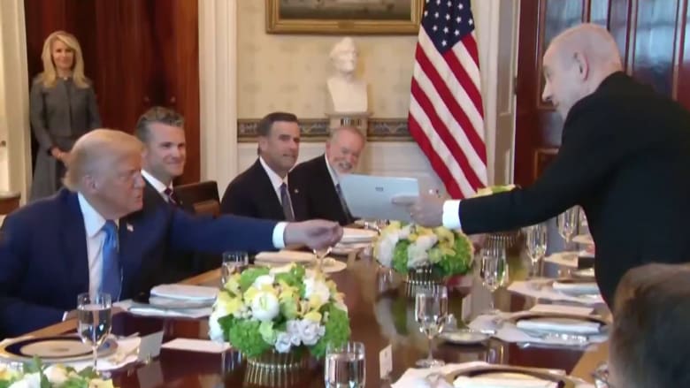 White House extends deadline for tougher tariffs 