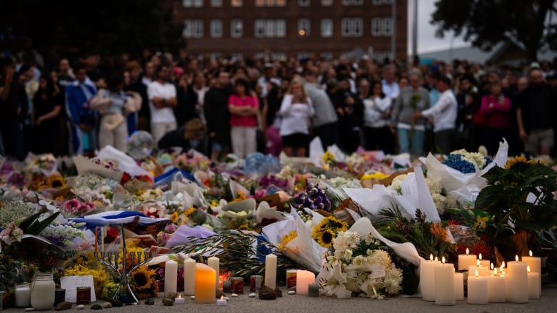 Father and son identified as Bondi Beach shooting suspects