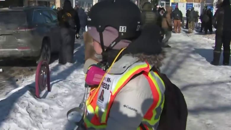 Reporter describes 'throwing up' from tear gas near the scene of Minneapolis shooting
