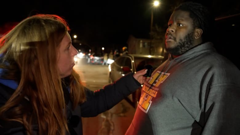 Minneapolis father says children 'couldn't breathe' after police threw tear gas toward car