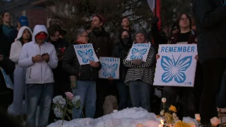 Minneapolis holds vigil for woman killed in ICE shooting