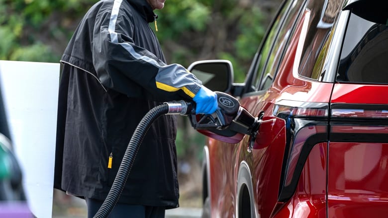 Gas prices in U.S. rise more than 33 cents since start of Iran war