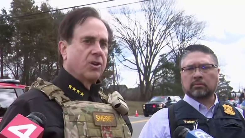 Police give updates on active situation at Michigan synagogue