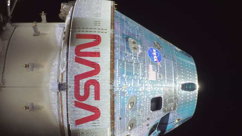 Coverage of Artemis II's moon flyby