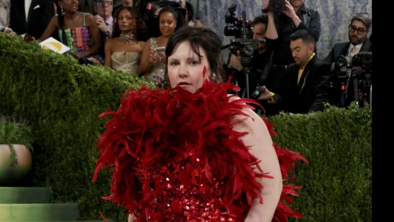 Lena Dunham arrives to Met Gala in 'blood spatter' inspired dress