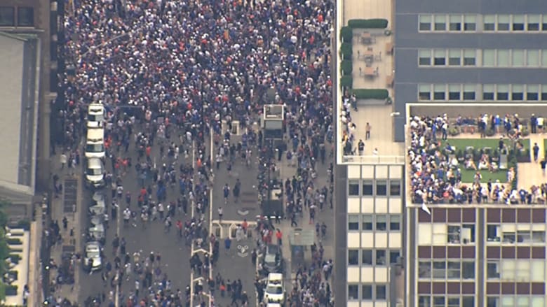 Aerials capture huge crowds unable to enter Knicks viewing parade