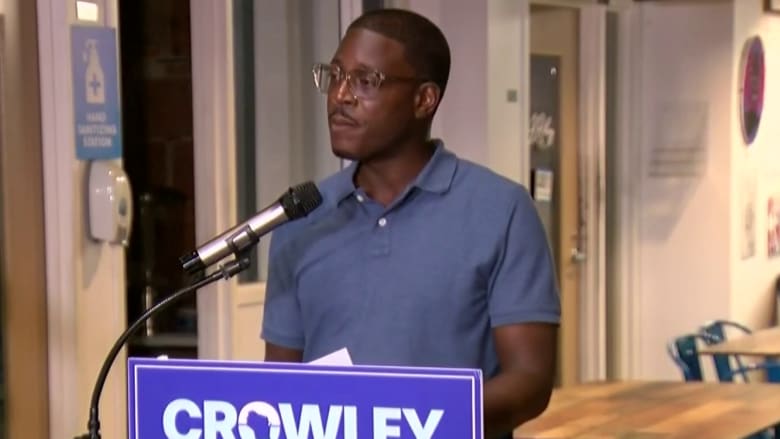 Crowley thanks supporters after winning Democratic primary for Wisconsin governor