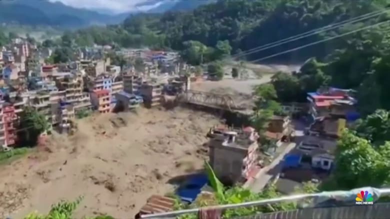 American tourists among hundreds missing after deadly floods in Nepal