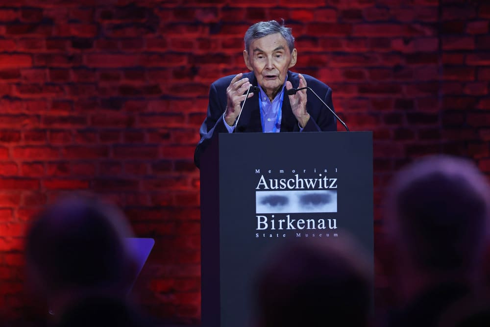 Marian Turski speaks at the ceremony for the 80th anniversary of the liberation of the Auschwitz camp