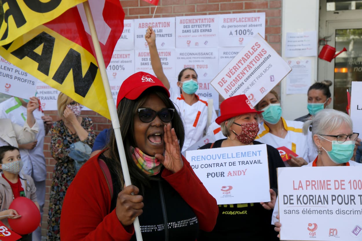 Image: Employees demonstrate outside of a nursing home owned by the Korian group in Lille, France, on May 25, 2020.