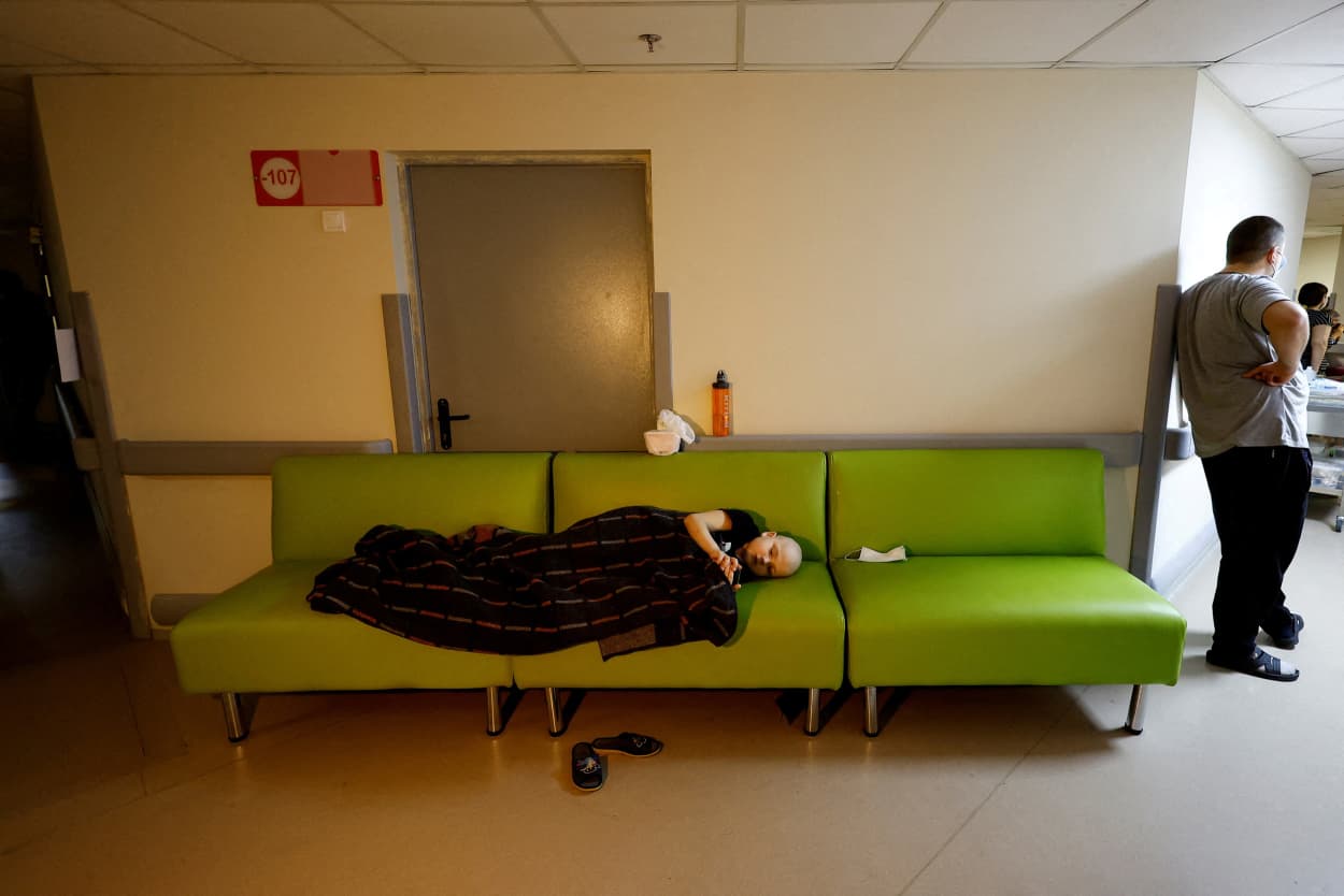 Image: Children patients whose treatments are underway stay in one of the shelters of Okhmadet Children's Hospital