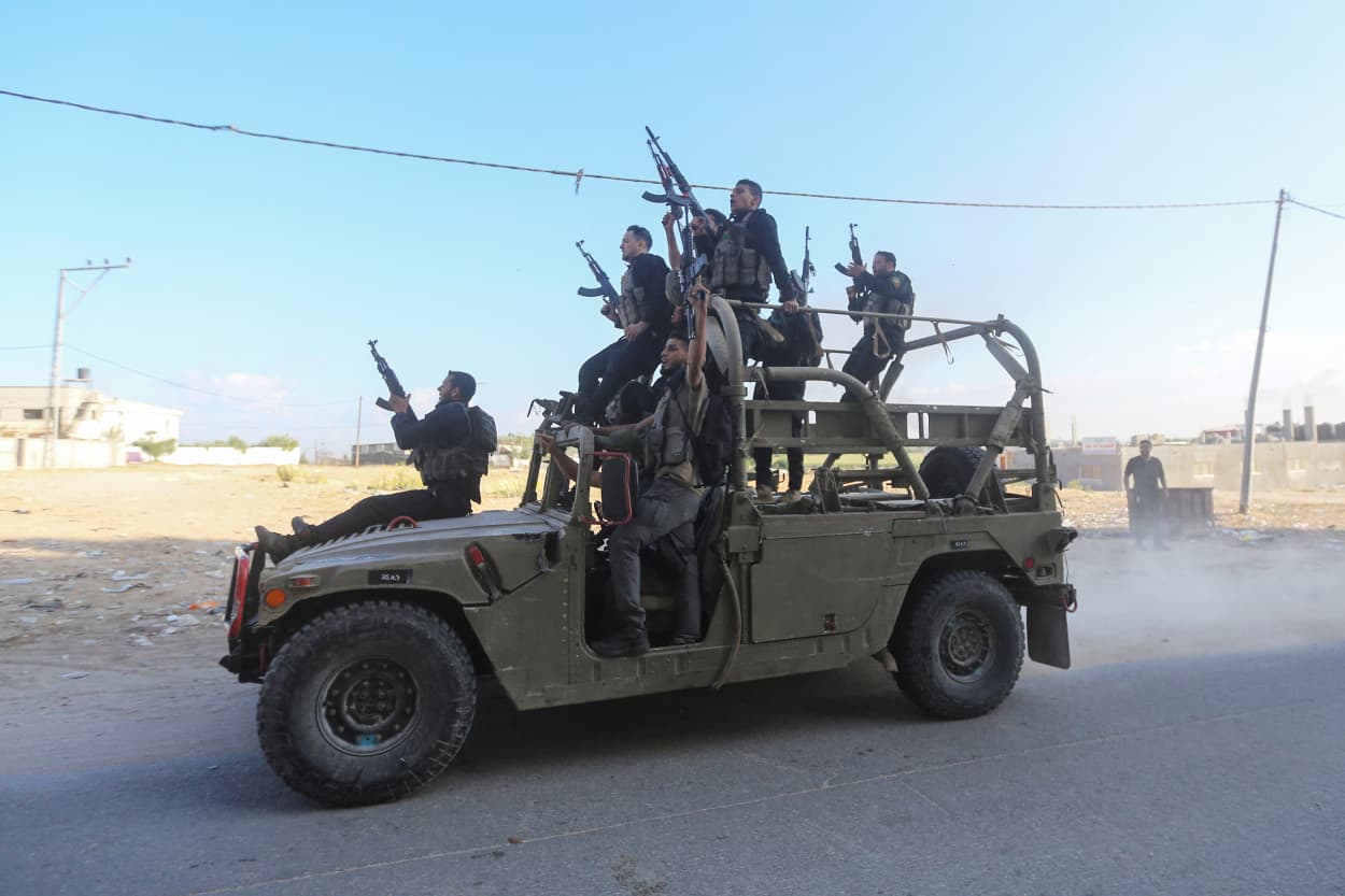 Palestinian gunmen infiltrate areas of southern Israel