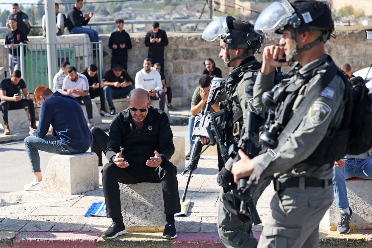 Jerusalem midday prayers