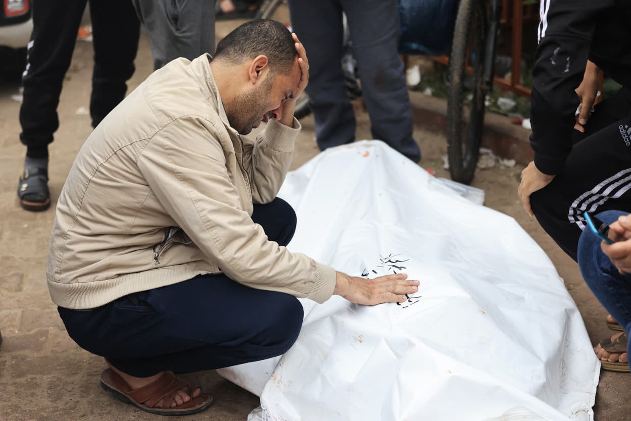 Palestinian Mourners in Khan Younis