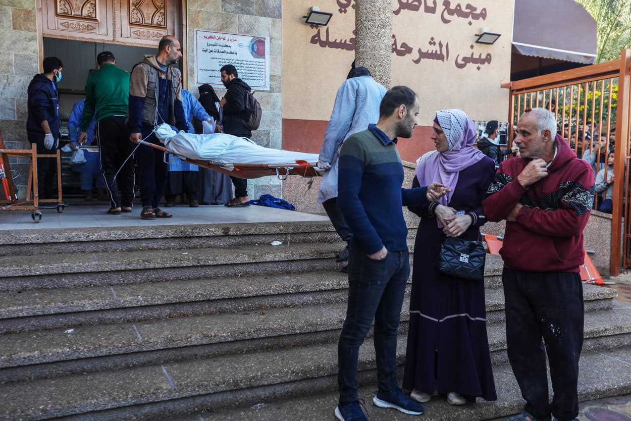 Image: Displaced Palestinians Forced Further South On Gaza Strip As Israel Intensifies Military Offensive