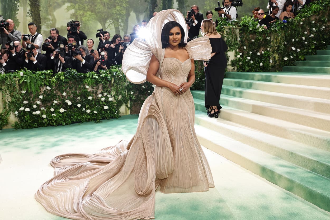 Mindy Kaling attends The 2024 Met Gala Celebrating "Sleeping Beauties: Reawakening Fashion" at The Metropolitan Museum of Art on May 06, 2024 in New York City. 