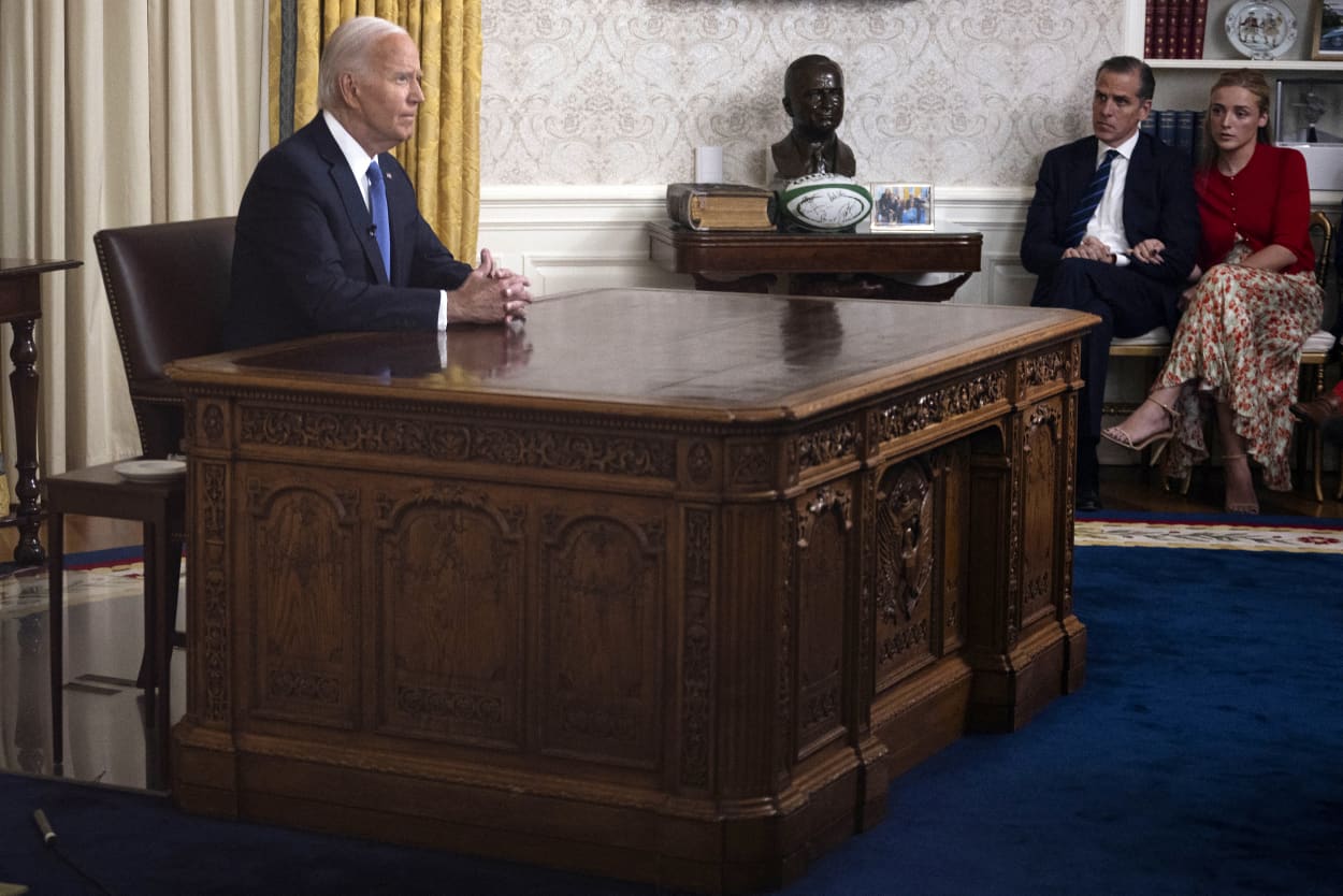 Image: Hunter and Melissa Biden with President Joe Biden