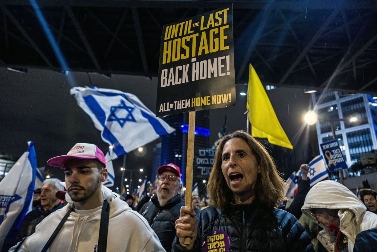 Protesters in Tel Aviv demand hostage swap agreement to continue