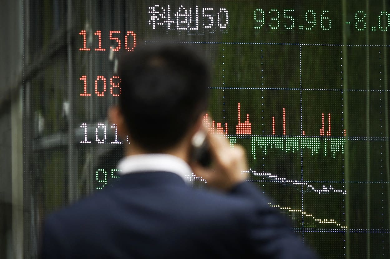 Asian equities collapsed on a black Monday on April 7 for markets after China hammered the United States with its own hefty tariffs, ramping up a trade war many fear could spark a recession. 