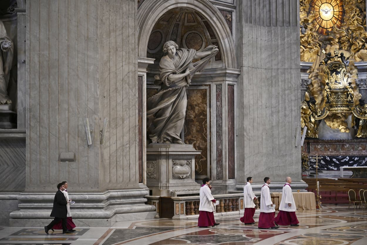 Image: The Body Of Pope Francis Is Transferred To The Basilica St Peter To Lie In State