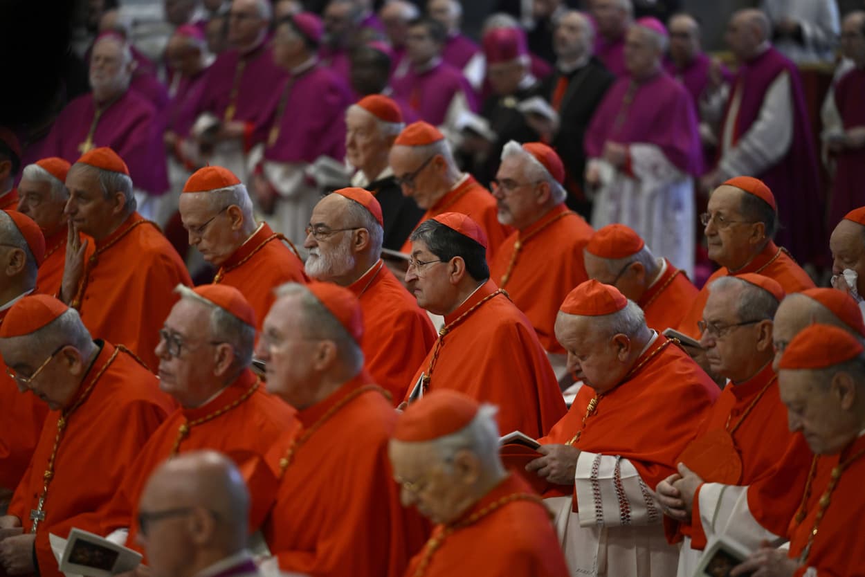 Image: The Body Of Pope Francis Is Transferred To The Basilica St Peter To Lie In State