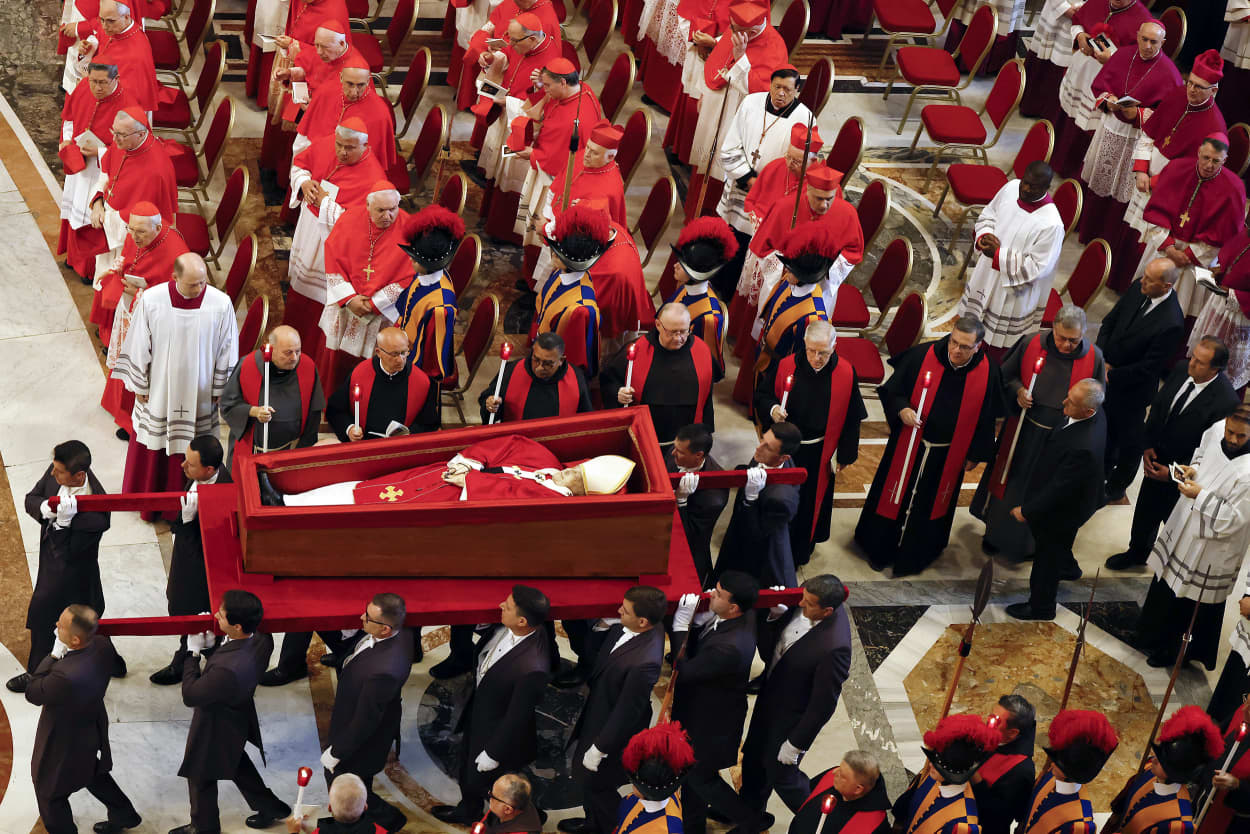 Image: The Body Of Pope Francis Is Transferred To The Basilica St Peter To Lie In State