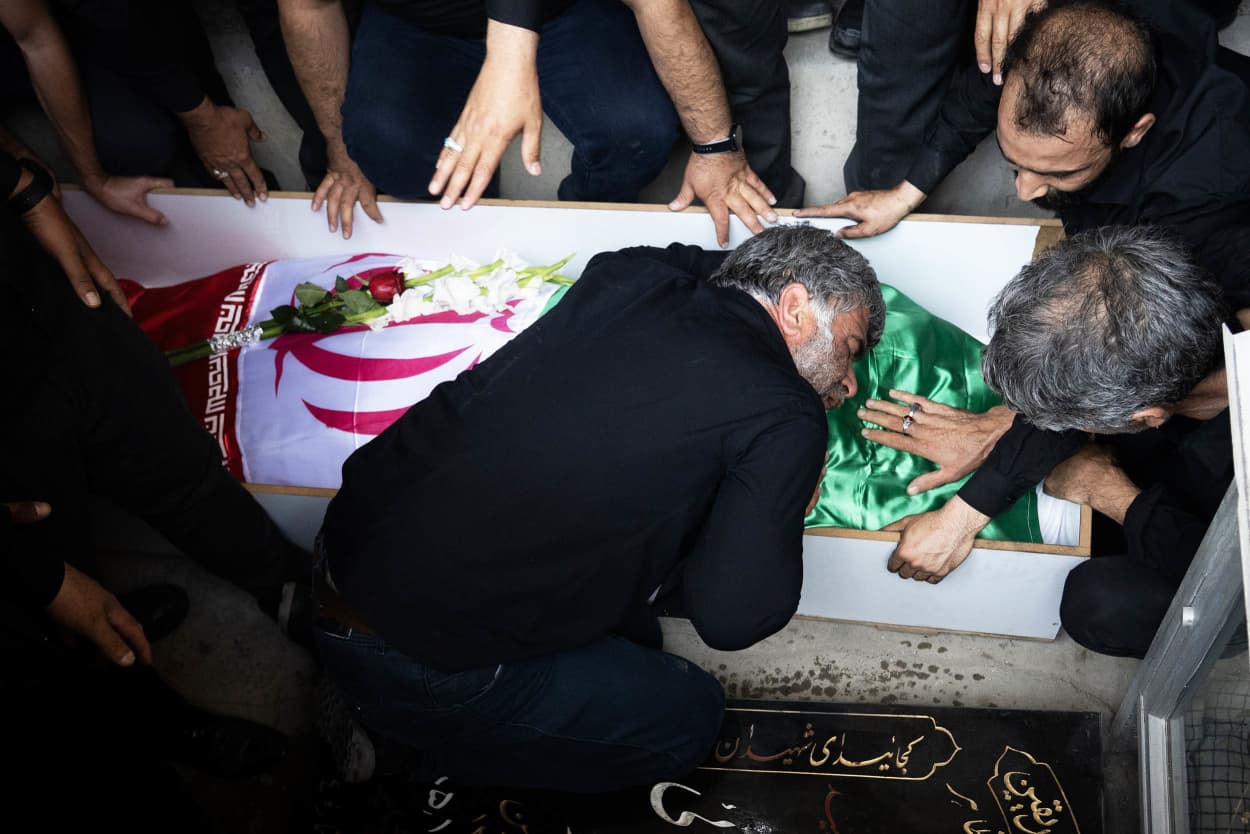 Funeral ceremony held in Tabriz for the 23 soldiers killed in Israeli attacks